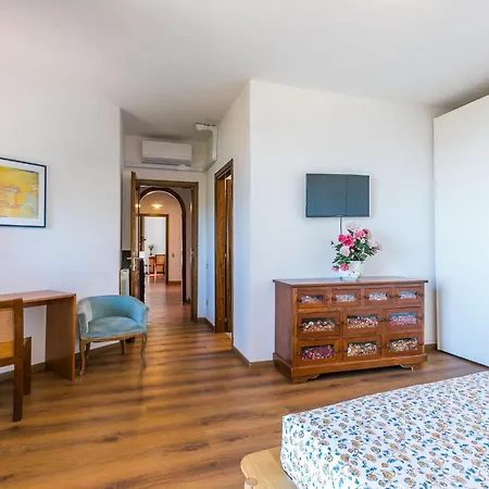 בית נופש Terrazza Sul Chianti By Interhome קסטלינה אין קיאנטי